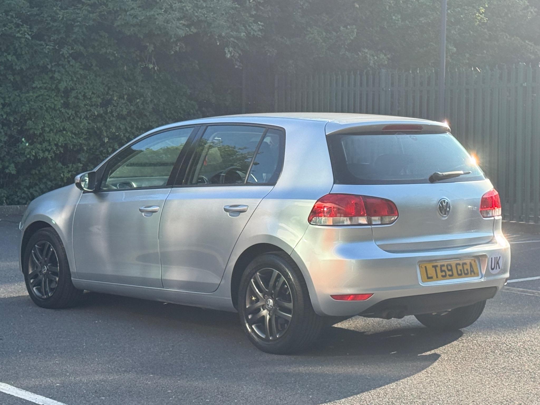 Volkswagen Golf 1.4 TSI SE DSG Euro 5 5dr — photo 18 of 65