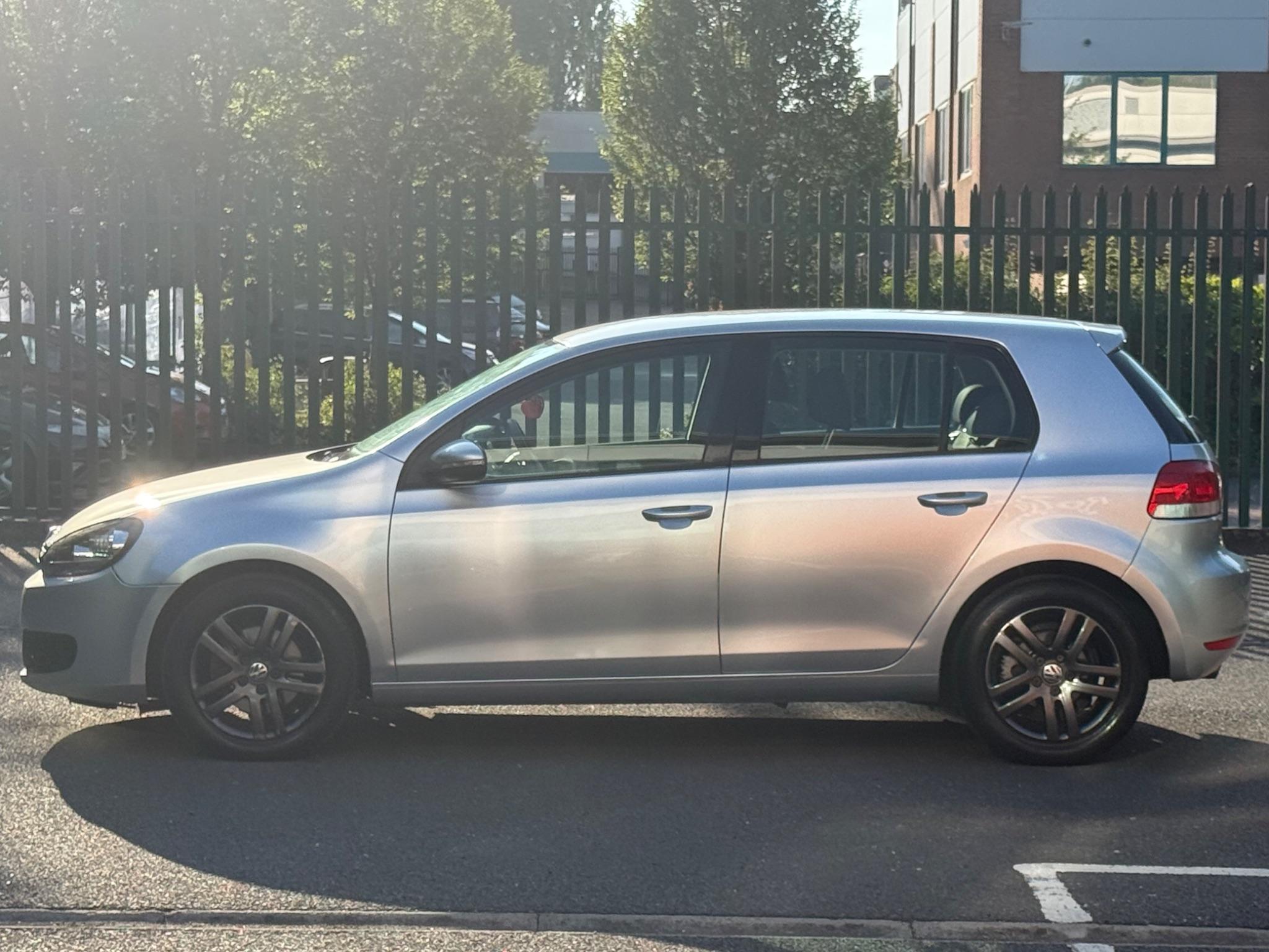 Volkswagen Golf 1.4 TSI SE DSG Euro 5 5dr — photo 21 of 65