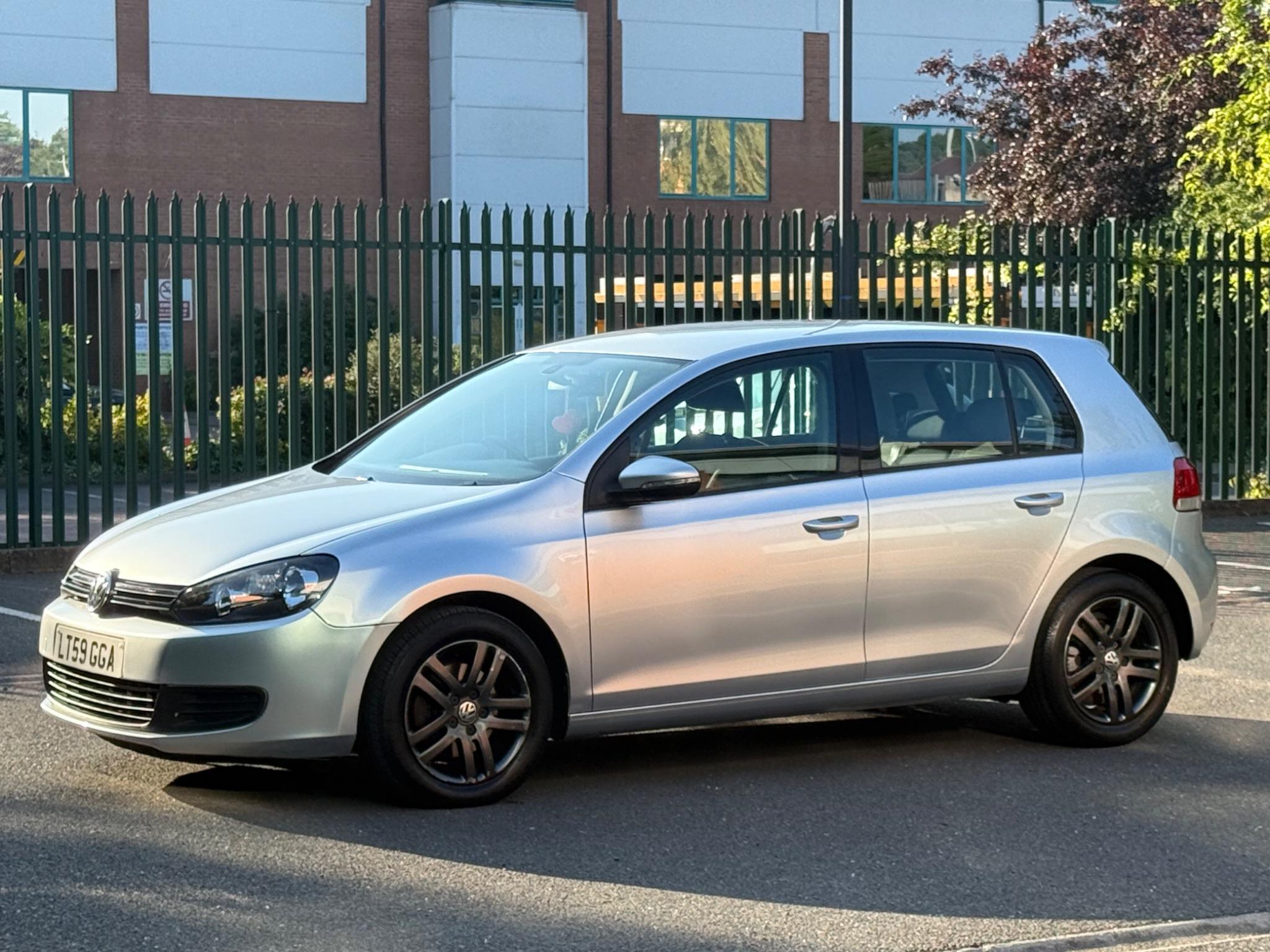 Volkswagen Golf 1.4 TSI SE DSG Euro 5 5dr — photo 22 of 65