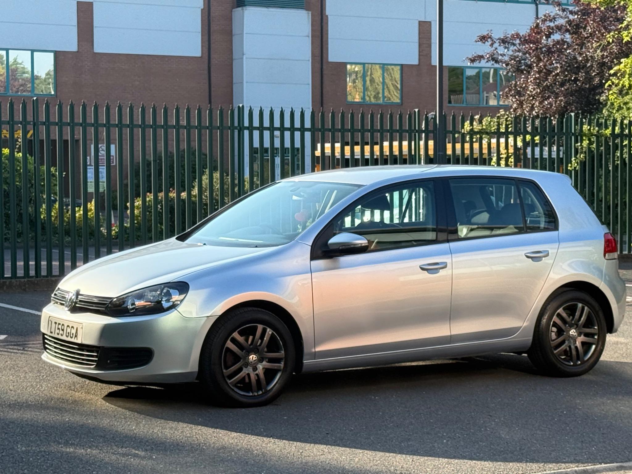 Volkswagen Golf 1.4 TSI SE DSG Euro 5 5dr — photo 23 of 65