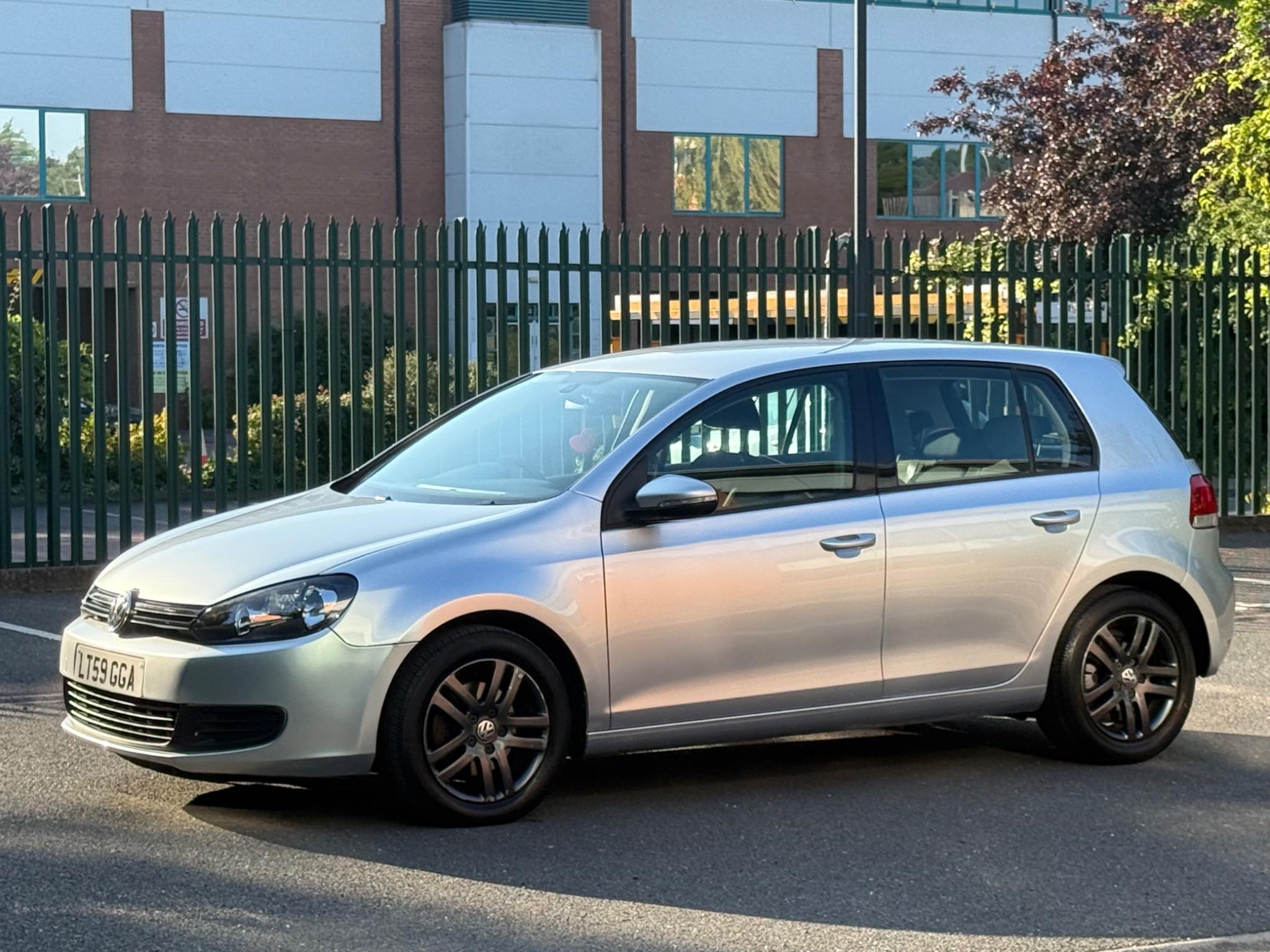 Volkswagen Golf 1.4 TSI SE DSG Euro 5 5dr — photo 24 of 65