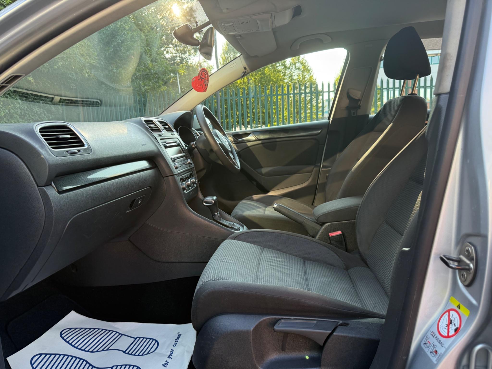 Volkswagen Golf 1.4 TSI SE DSG Euro 5 5dr — photo 33 of 65