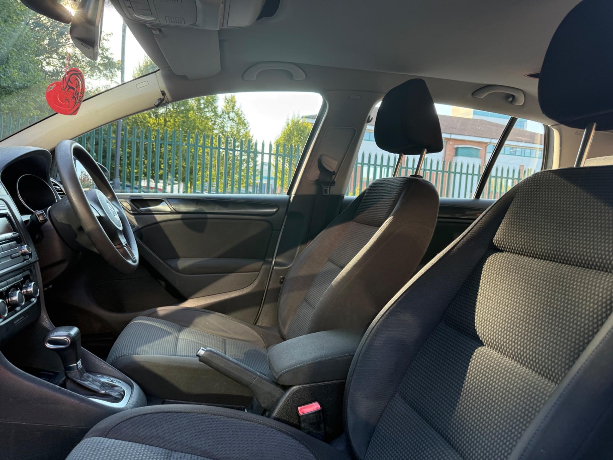 Volkswagen Golf 1.4 TSI SE DSG Euro 5 5dr — photo 35 of 65