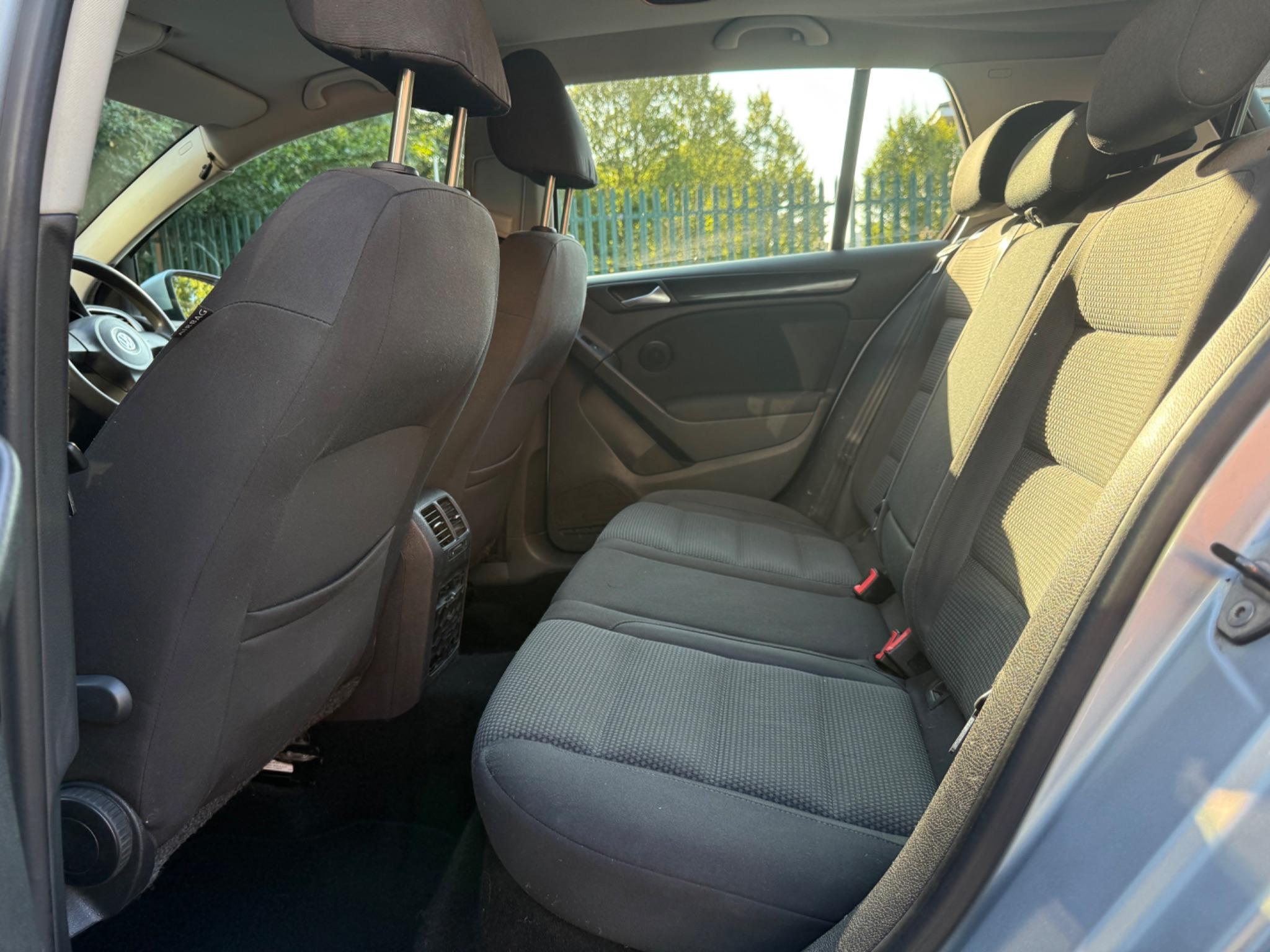 Volkswagen Golf 1.4 TSI SE DSG Euro 5 5dr — photo 58 of 65