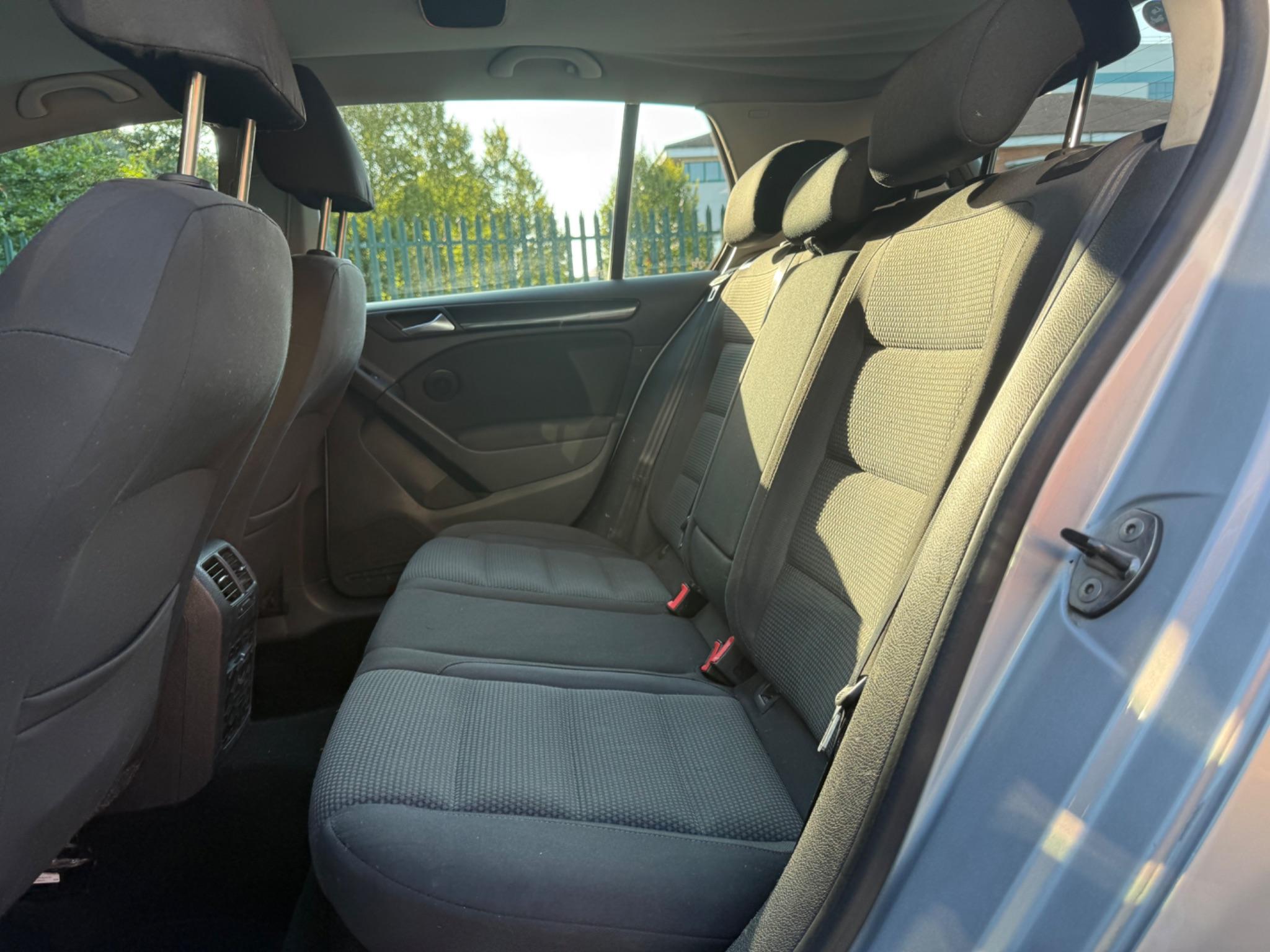 Volkswagen Golf 1.4 TSI SE DSG Euro 5 5dr — photo 59 of 65