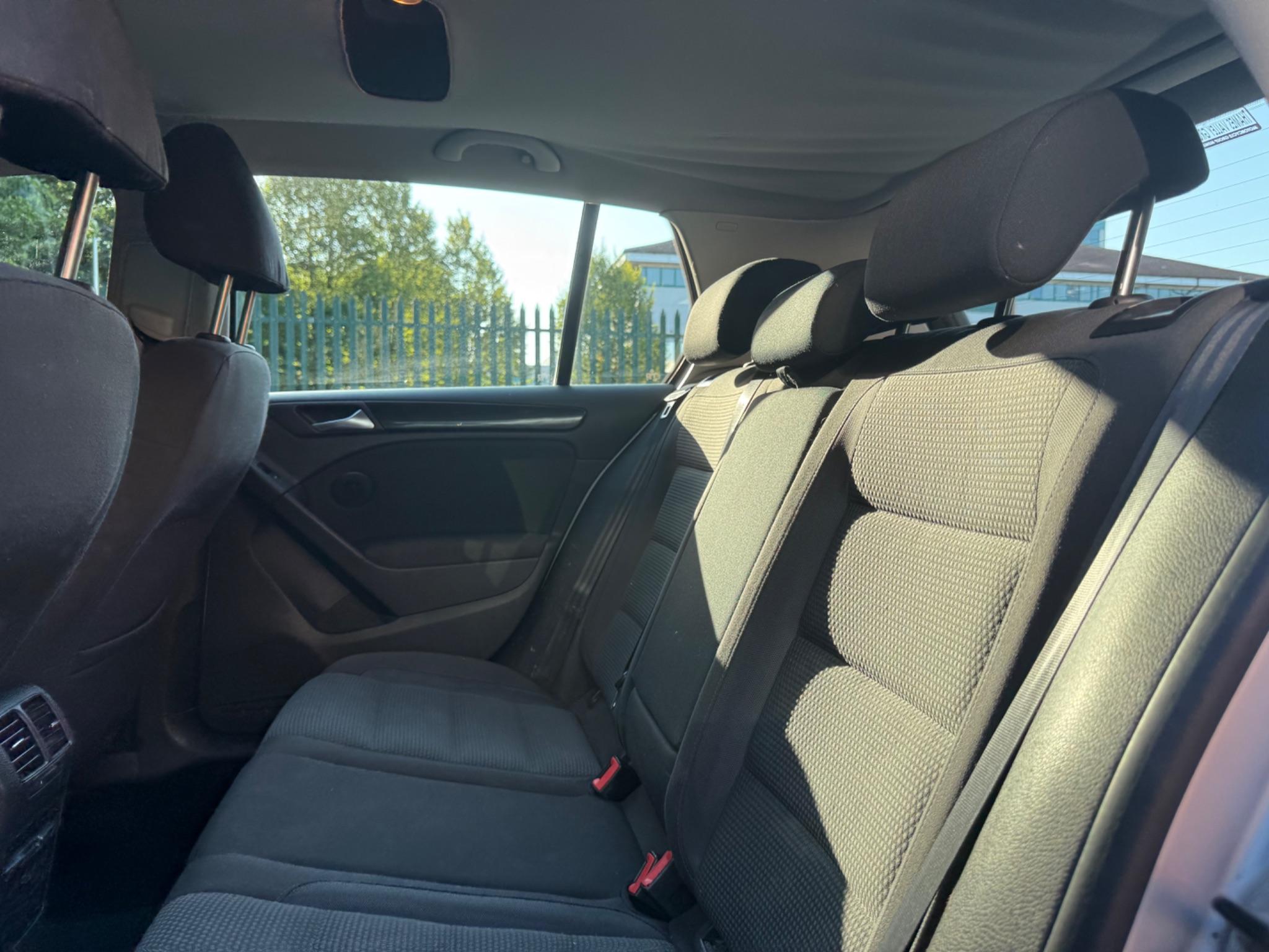 Volkswagen Golf 1.4 TSI SE DSG Euro 5 5dr — photo 60 of 65