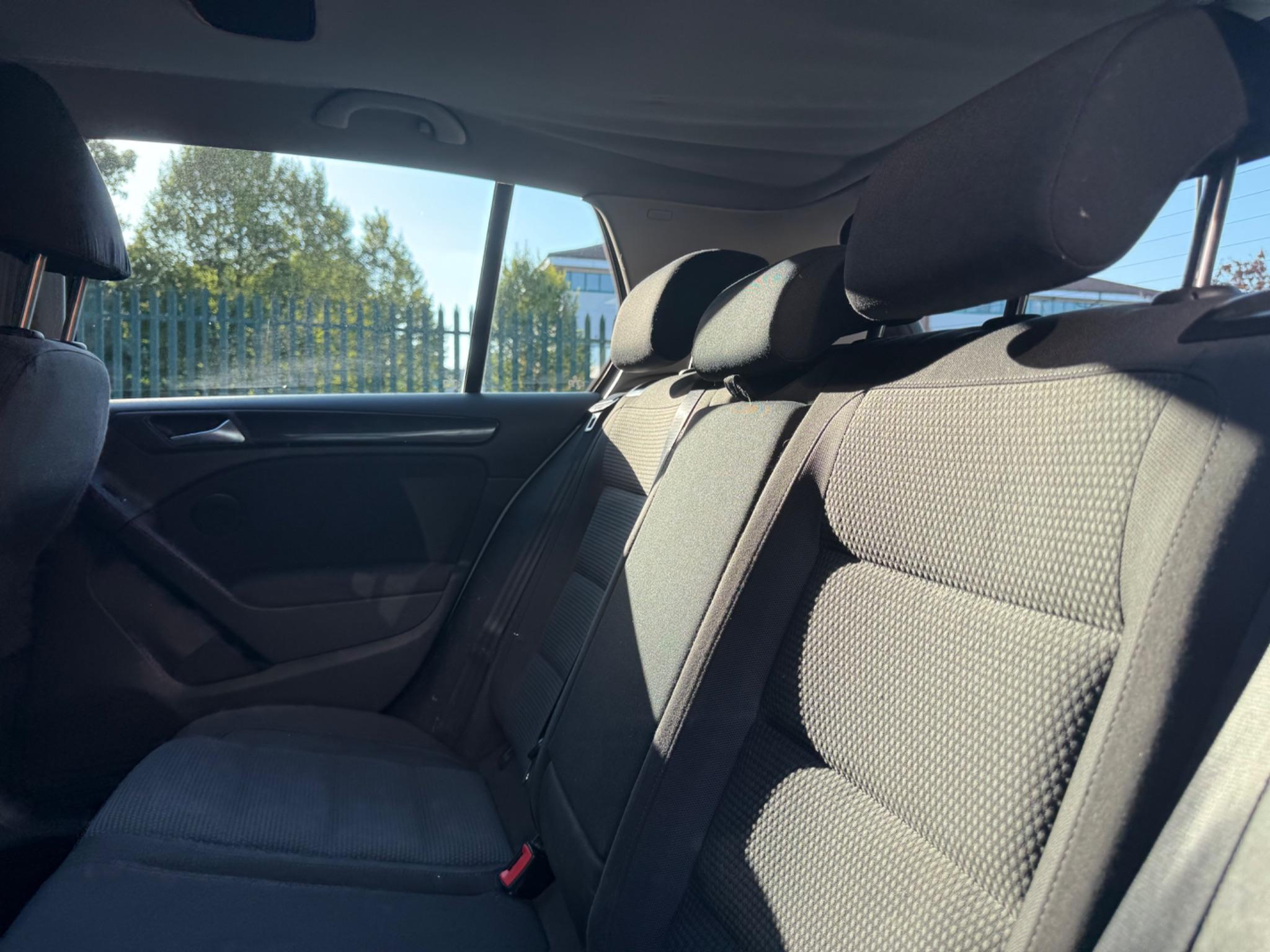 Volkswagen Golf 1.4 TSI SE DSG Euro 5 5dr — photo 61 of 65