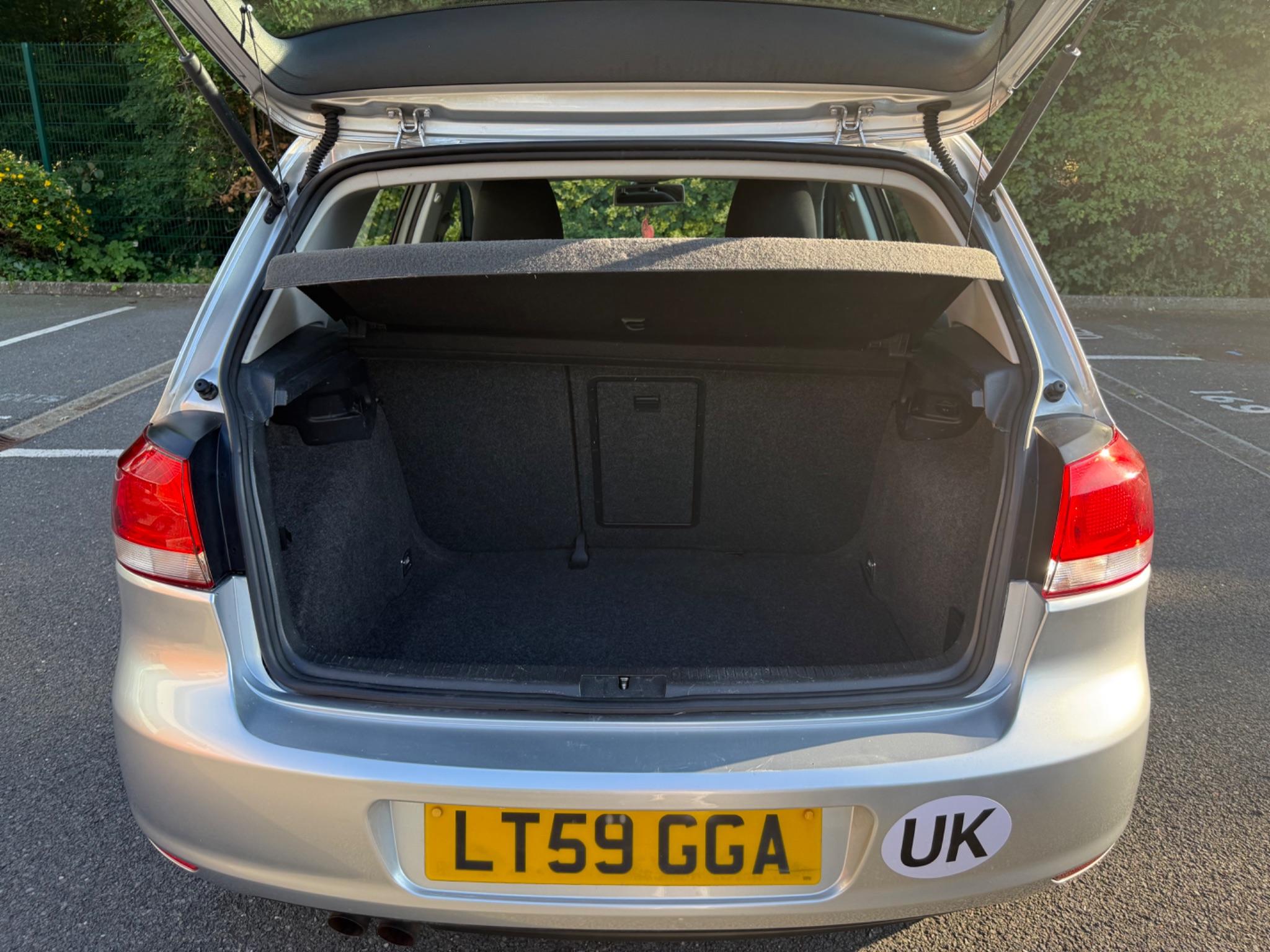 Volkswagen Golf 1.4 TSI SE DSG Euro 5 5dr — photo 64 of 65