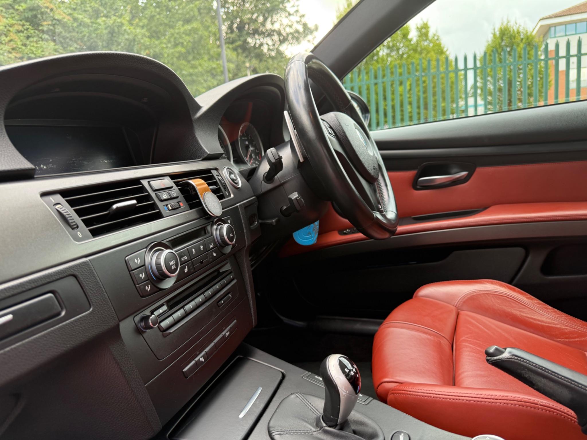 BMW M3 4.0 iV8 DCT Euro 5 2dr — photo 82 of 98