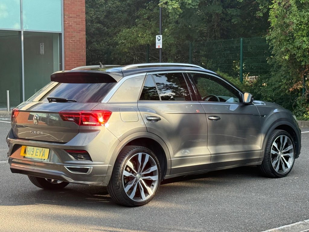 Volkswagen T-Roc 1.5 TSI EVO R-Line Euro 6 (s/s) 5dr — photo 12 of 48