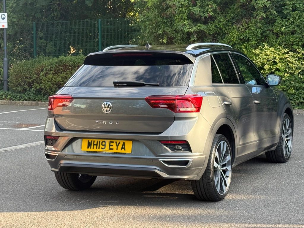 Volkswagen T-Roc 1.5 TSI EVO R-Line Euro 6 (s/s) 5dr — photo 13 of 48
