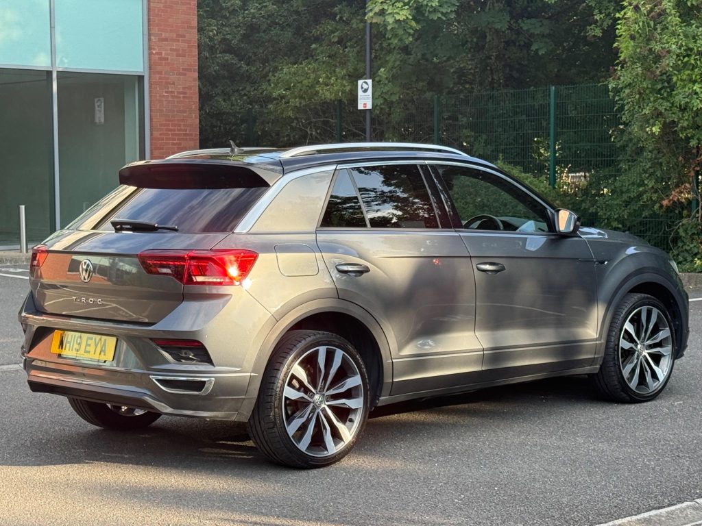 Volkswagen T-Roc 1.5 TSI EVO R-Line Euro 6 (s/s) 5dr — photo 15 of 48