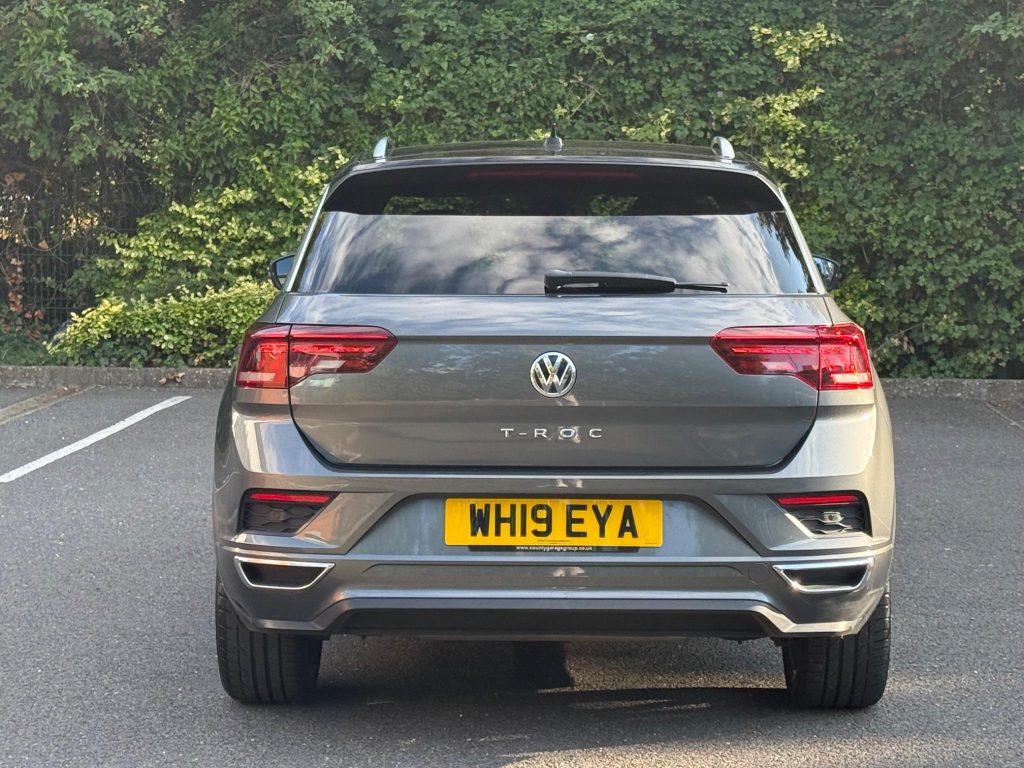 Volkswagen T-Roc 1.5 TSI EVO R-Line Euro 6 (s/s) 5dr — photo 16 of 48