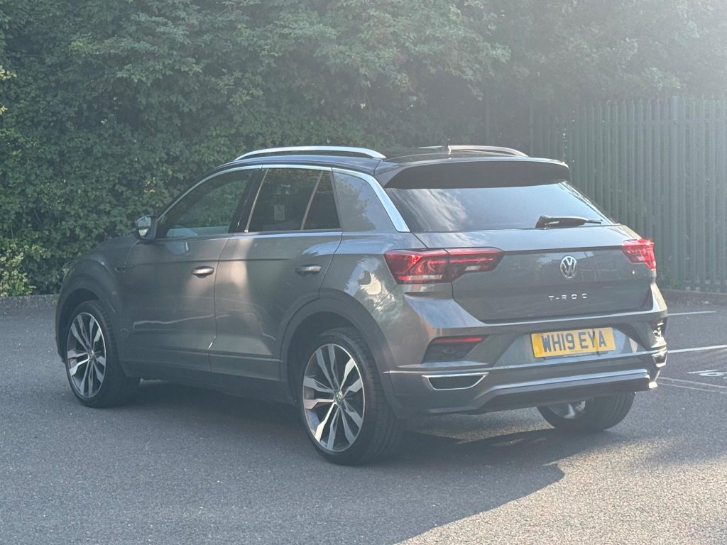 Volkswagen T-Roc 1.5 TSI EVO R-Line Euro 6 (s/s) 5dr — photo 17 of 48
