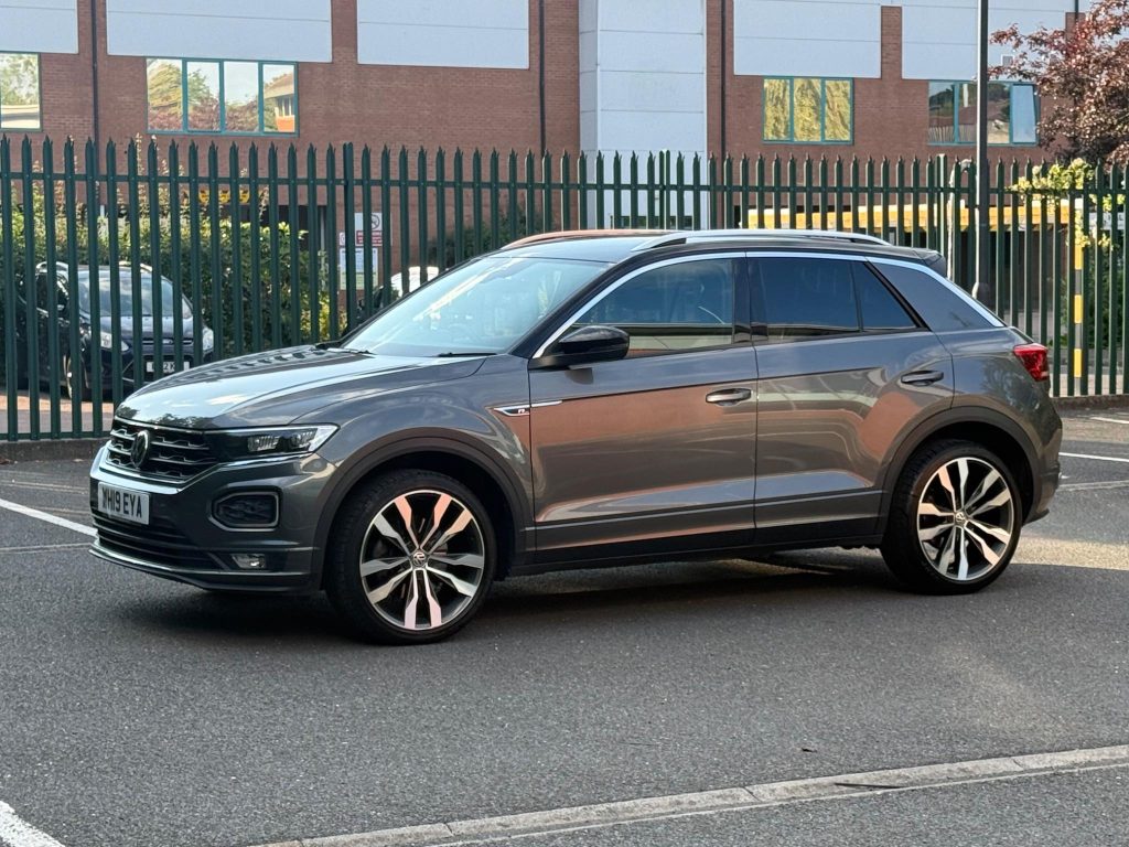 Volkswagen T-Roc 1.5 TSI EVO R-Line Euro 6 (s/s) 5dr — photo 19 of 48