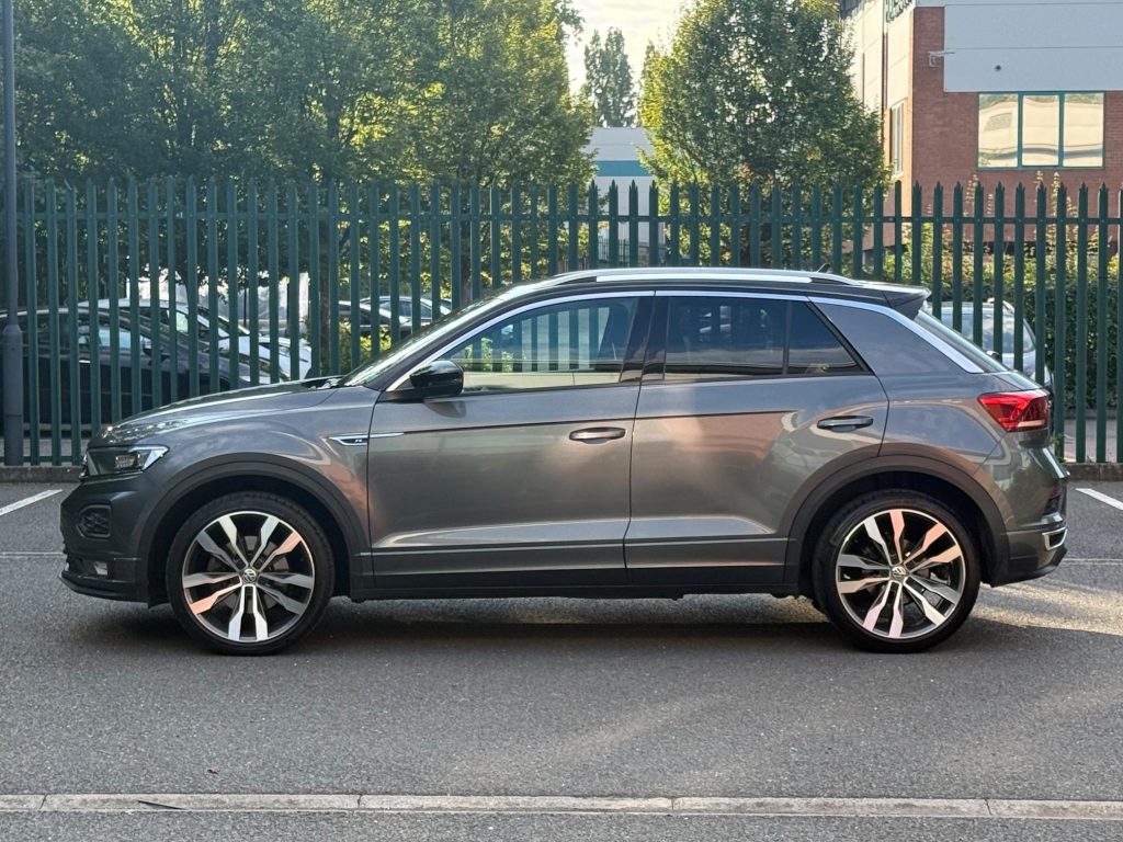 Volkswagen T-Roc 1.5 TSI EVO R-Line Euro 6 (s/s) 5dr — photo 20 of 48