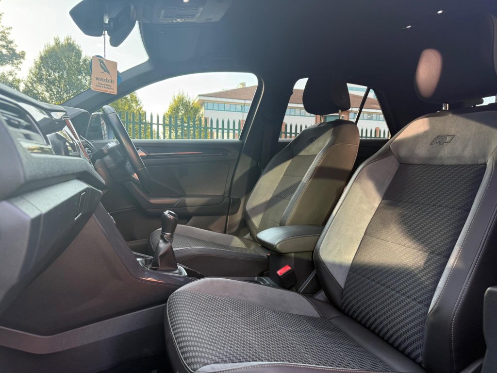 Volkswagen T-Roc 1.5 TSI EVO R-Line Euro 6 (s/s) 5dr — photo 33 of 48