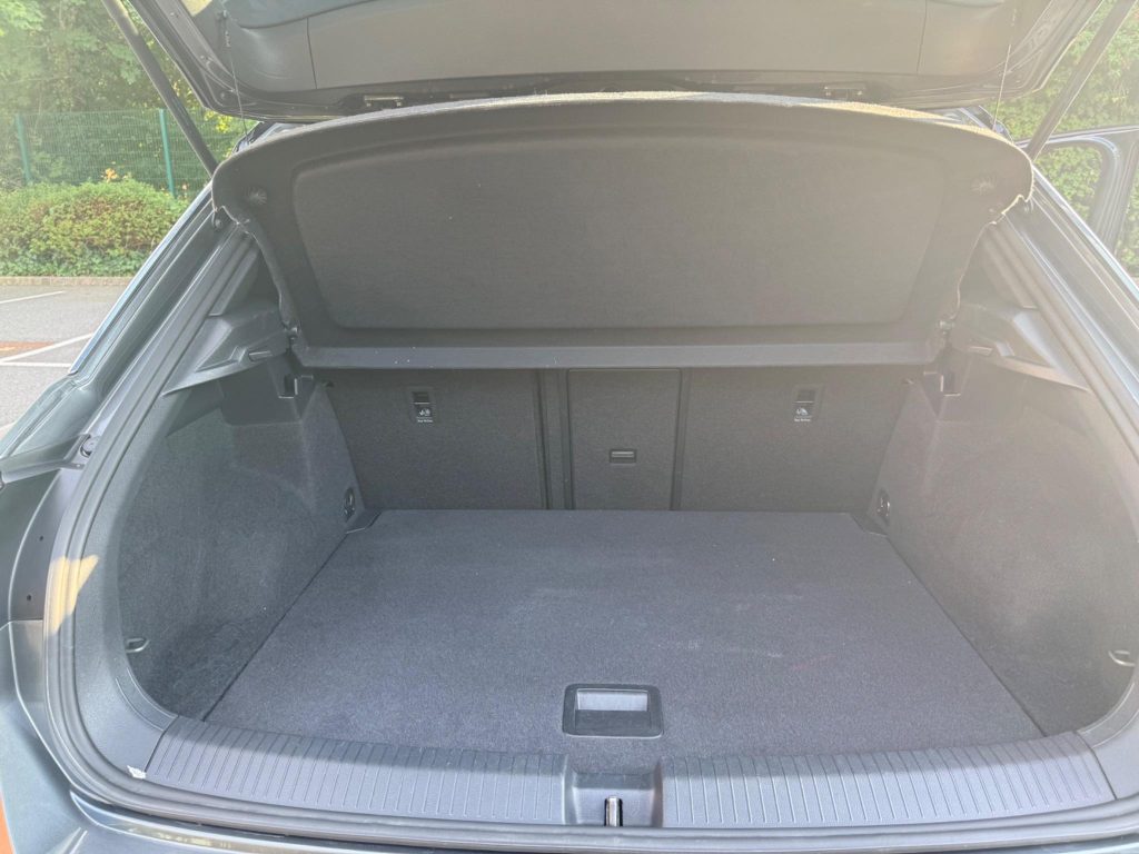 Volkswagen T-Roc 1.5 TSI EVO R-Line Euro 6 (s/s) 5dr — photo 48 of 48