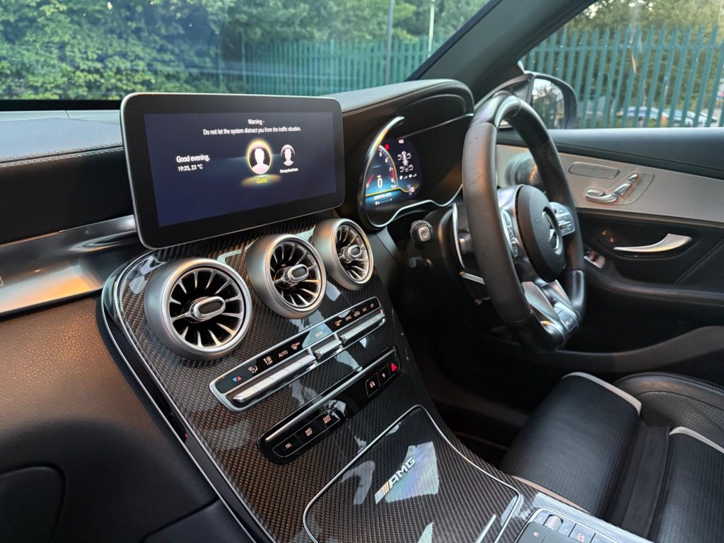 Mercedes-Benz GLC 4.0 GLC63 V8 BiTurbo AMG S (Premium Plus) SpdS MCT 4MATIC+ Euro 6 (s/s) 5dr — photo 41 of 100