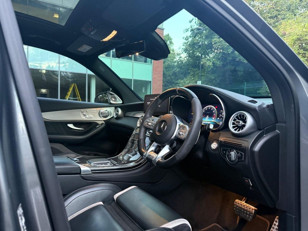 Mercedes-Benz GLC 4.0 GLC63 V8 BiTurbo AMG S (Premium Plus) SpdS MCT 4MATIC+ Euro 6 (s/s) 5dr — photo 42 of 100