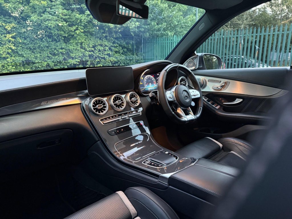 Mercedes-Benz GLC 4.0 GLC63 V8 BiTurbo AMG S (Premium Plus) SpdS MCT 4MATIC+ Euro 6 (s/s) 5dr — photo 52 of 100