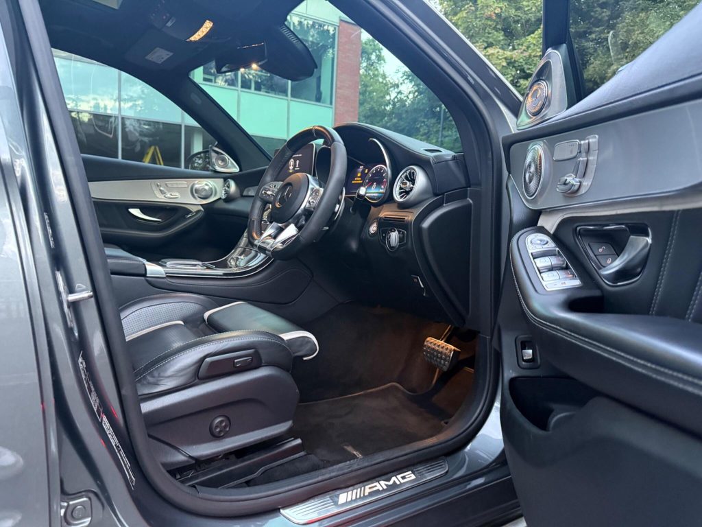 Mercedes-Benz GLC 4.0 GLC63 V8 BiTurbo AMG S (Premium Plus) SpdS MCT 4MATIC+ Euro 6 (s/s) 5dr — photo 54 of 100