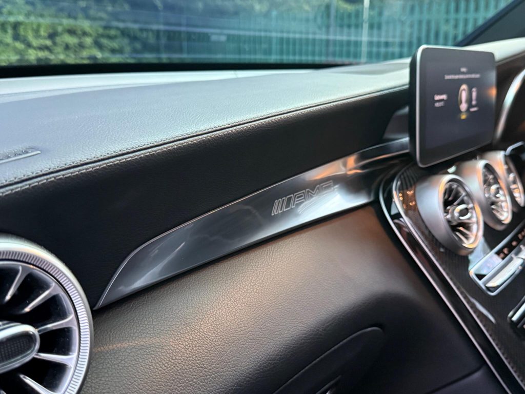 Mercedes-Benz GLC 4.0 GLC63 V8 BiTurbo AMG S (Premium Plus) SpdS MCT 4MATIC+ Euro 6 (s/s) 5dr — photo 97 of 100