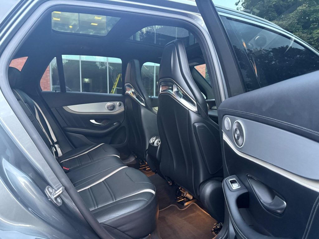 Mercedes-Benz GLC 4.0 GLC63 V8 BiTurbo AMG S (Premium Plus) SpdS MCT 4MATIC+ Euro 6 (s/s) 5dr — photo 98 of 100