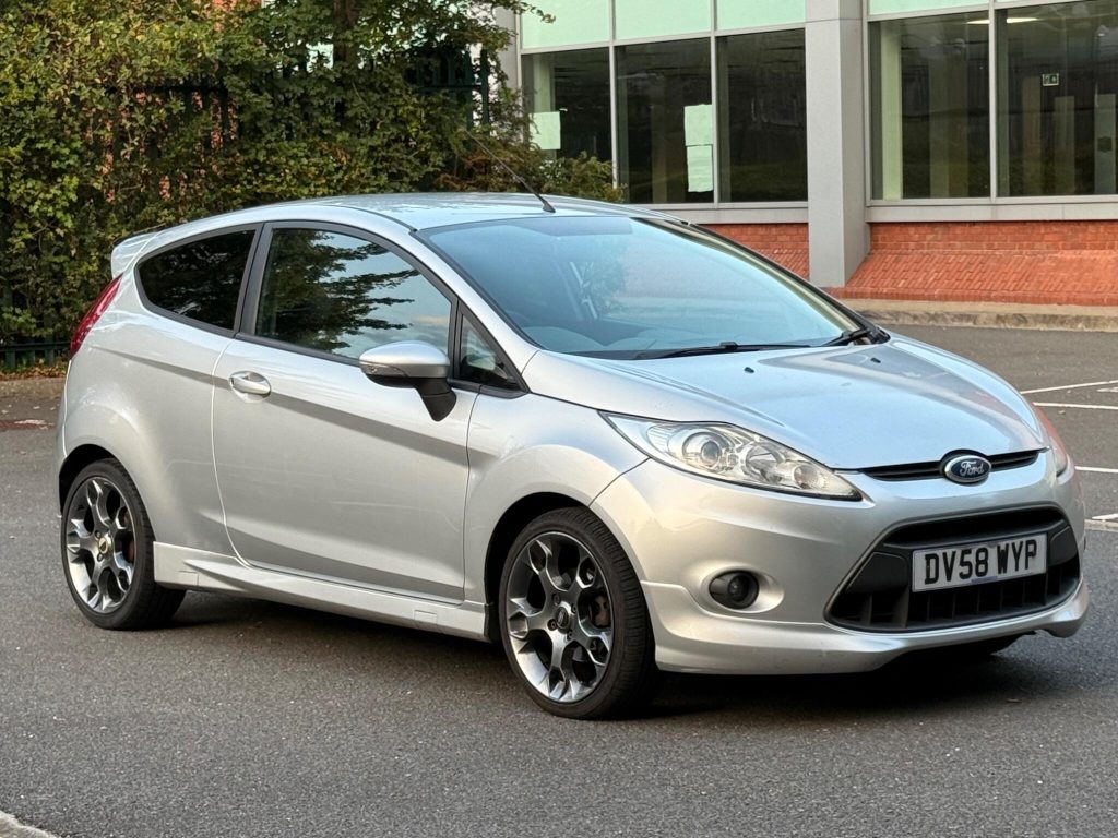 Ford Fiesta 1.6 TDCi Zetec S 3dr — photo 2 of 46