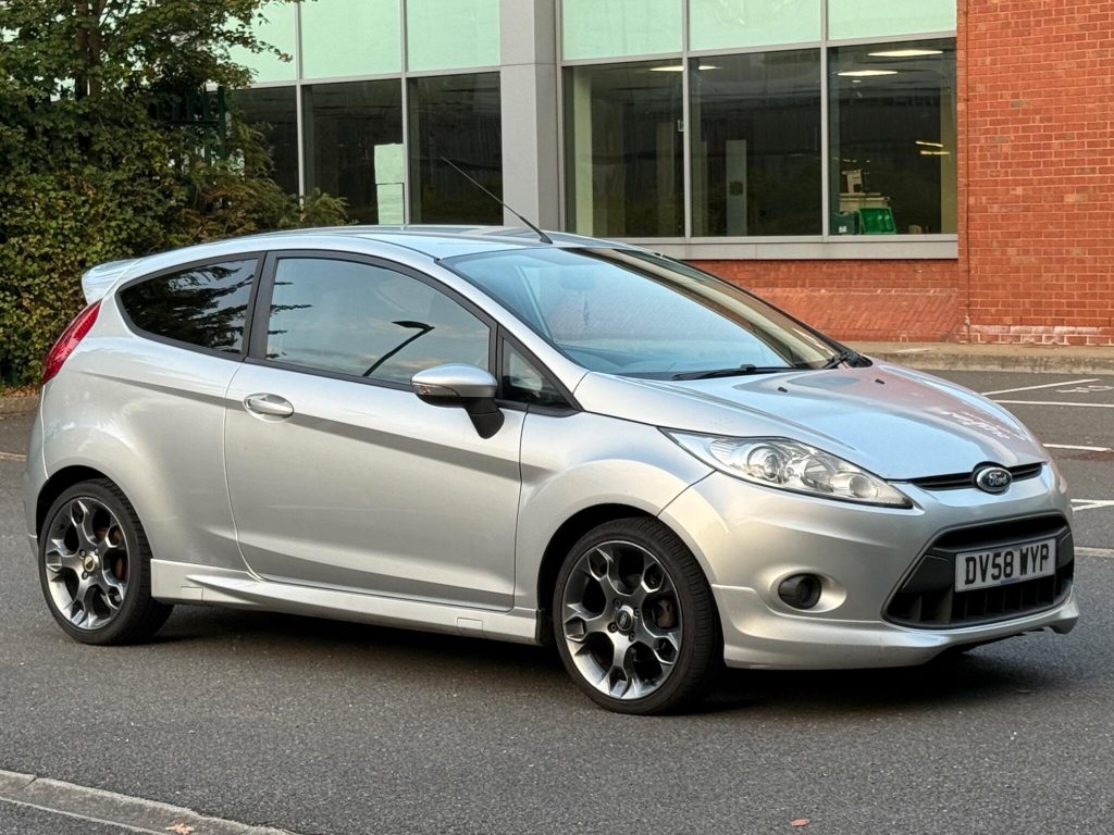 Ford Fiesta 1.6 TDCi Zetec S 3dr — photo 4 of 46