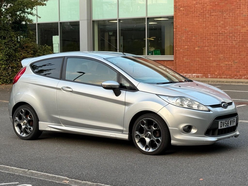 Ford Fiesta 1.6 TDCi Zetec S 3dr — photo 7 of 46