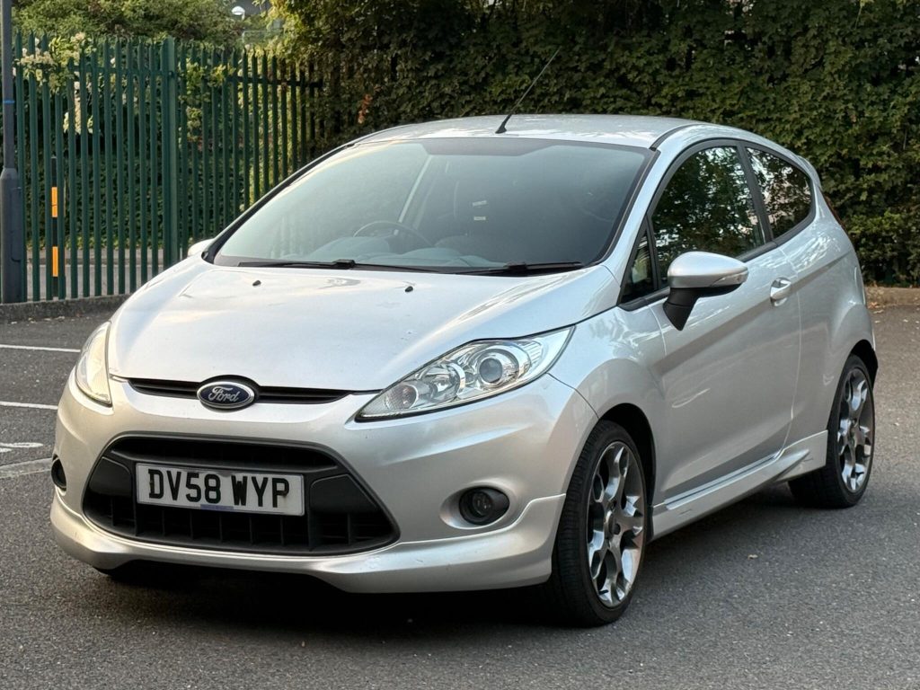 Ford Fiesta 1.6 TDCi Zetec S 3dr — photo 21 of 46