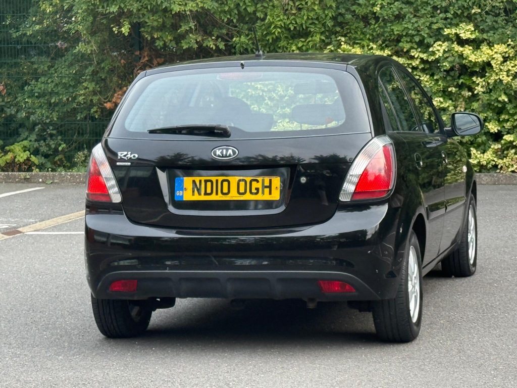 Kia Rio 1.4 Strike 5dr — photo 7 of 42