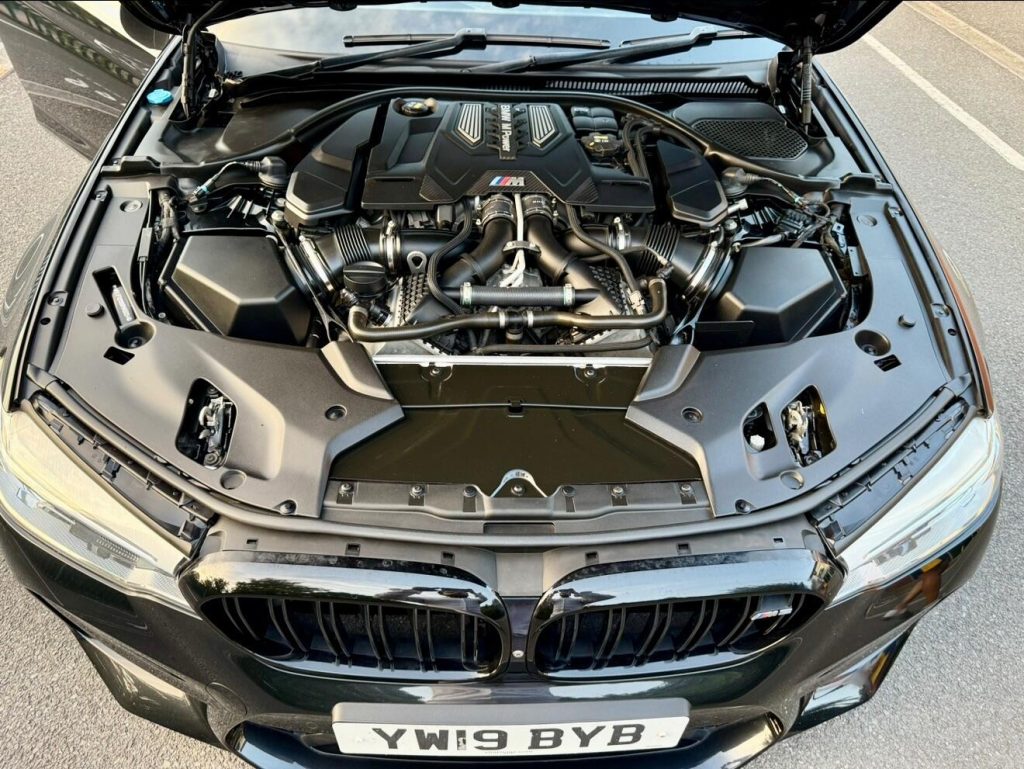BMW M5 4.4i V8 Competition Steptronic xDrive Euro 6 (s/s) 4dr — photo 5 of 93