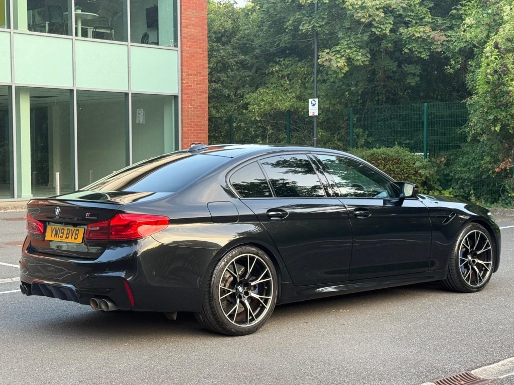 BMW M5 4.4i V8 Competition Steptronic xDrive Euro 6 (s/s) 4dr — photo 15 of 93
