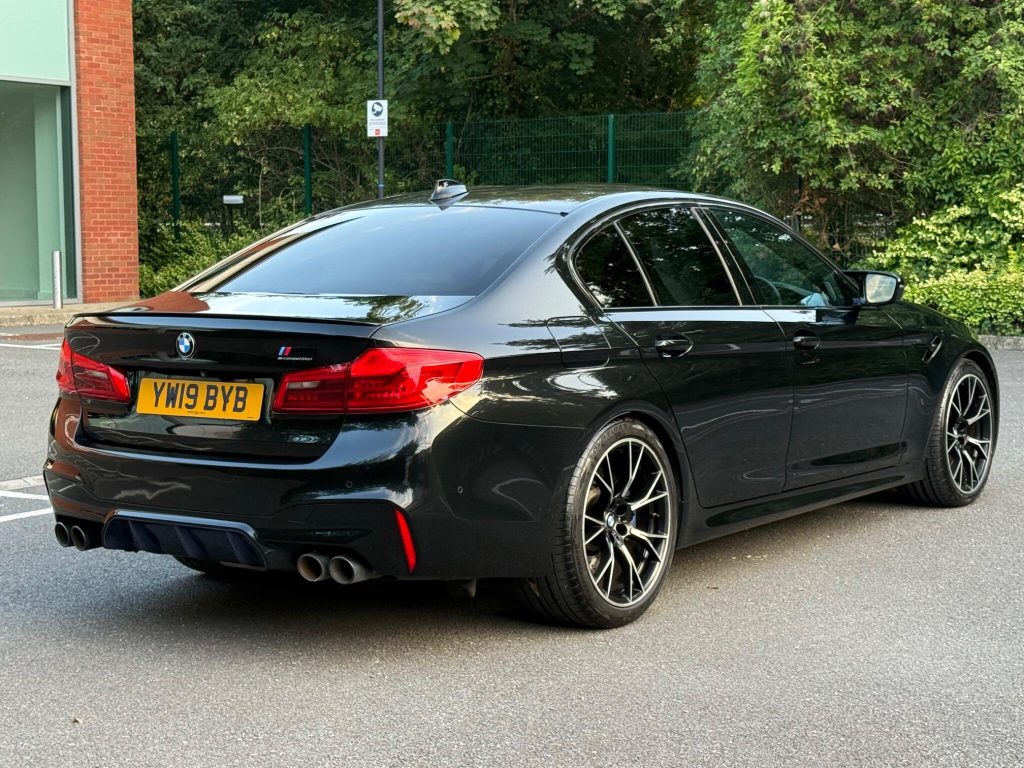 BMW M5 4.4i V8 Competition Steptronic xDrive Euro 6 (s/s) 4dr — photo 18 of 93