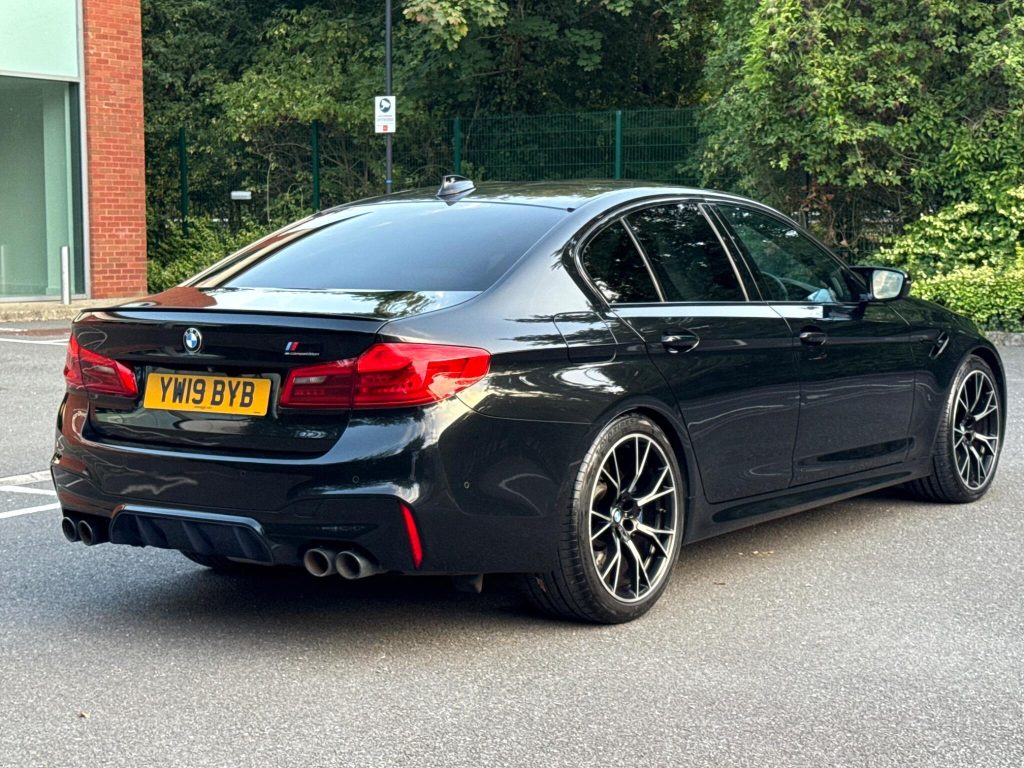 BMW M5 4.4i V8 Competition Steptronic xDrive Euro 6 (s/s) 4dr — photo 21 of 93