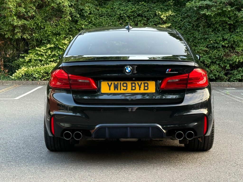 BMW M5 4.4i V8 Competition Steptronic xDrive Euro 6 (s/s) 4dr — photo 24 of 93