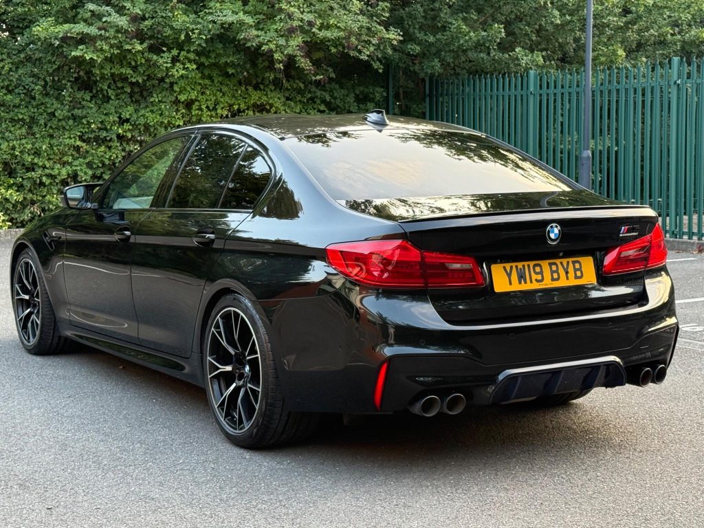 BMW M5 4.4i V8 Competition Steptronic xDrive Euro 6 (s/s) 4dr — photo 29 of 93
