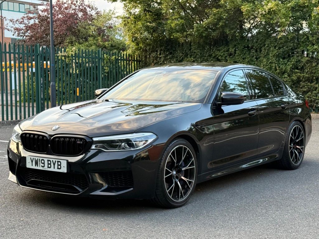 BMW M5 4.4i V8 Competition Steptronic xDrive Euro 6 (s/s) 4dr — photo 39 of 93