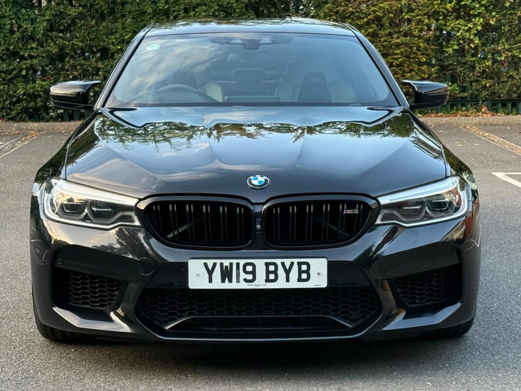 BMW M5 4.4i V8 Competition Steptronic xDrive Euro 6 (s/s) 4dr — photo 41 of 93