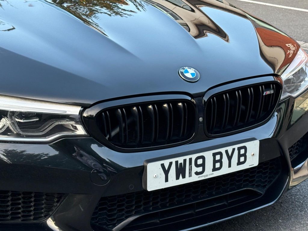 BMW M5 4.4i V8 Competition Steptronic xDrive Euro 6 (s/s) 4dr — photo 45 of 93