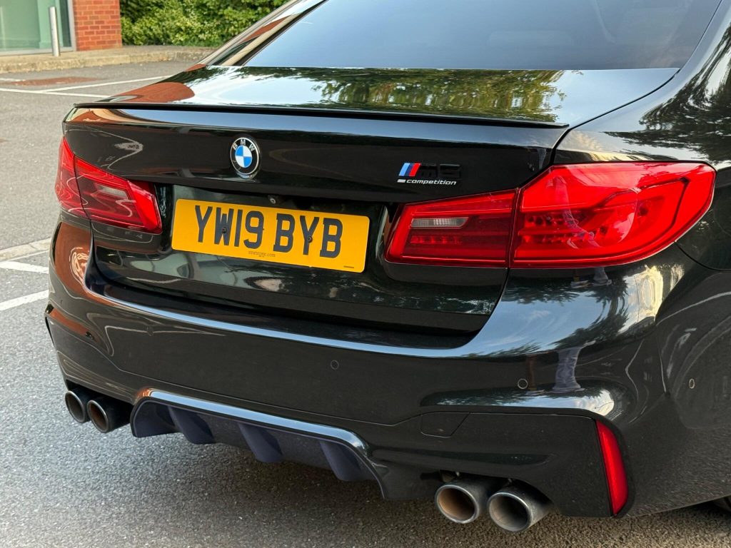 BMW M5 4.4i V8 Competition Steptronic xDrive Euro 6 (s/s) 4dr — photo 54 of 93
