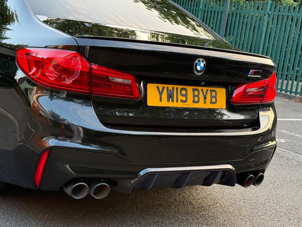 BMW M5 4.4i V8 Competition Steptronic xDrive Euro 6 (s/s) 4dr — photo 56 of 93