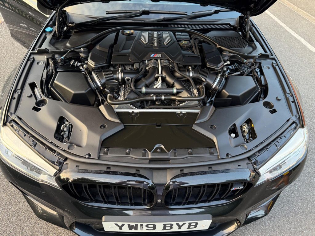 BMW M5 4.4i V8 Competition Steptronic xDrive Euro 6 (s/s) 4dr — photo 89 of 93