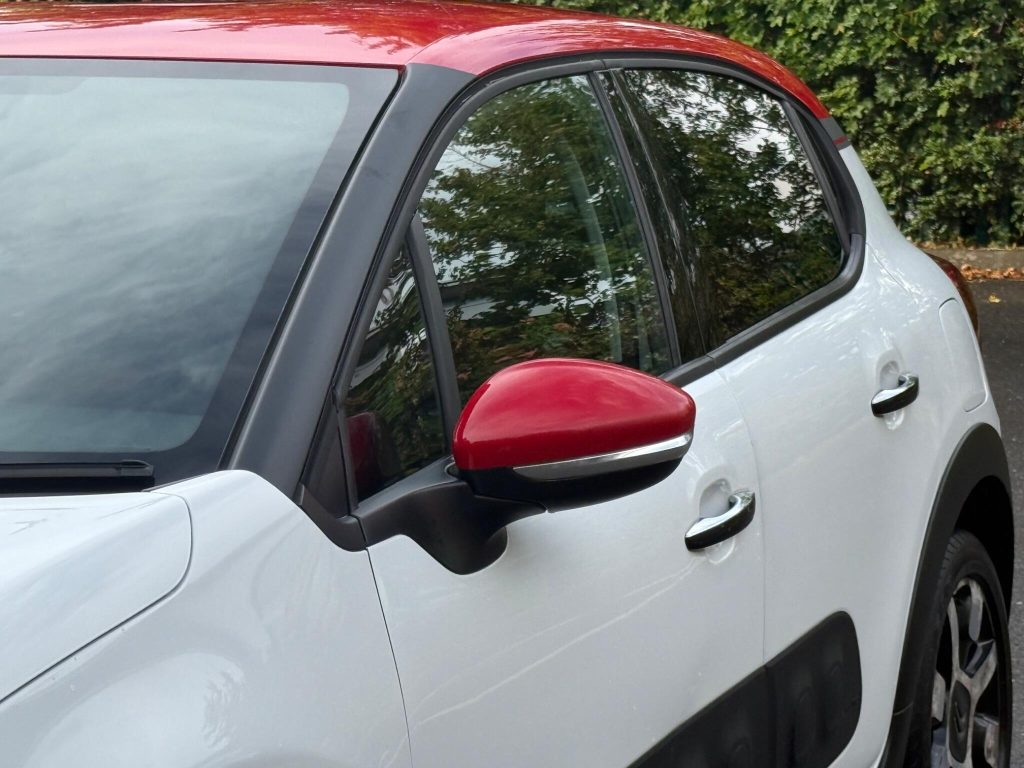 Citroen C3 1.2 PureTech Flair Euro 6 (s/s) 5dr — photo 23 of 56