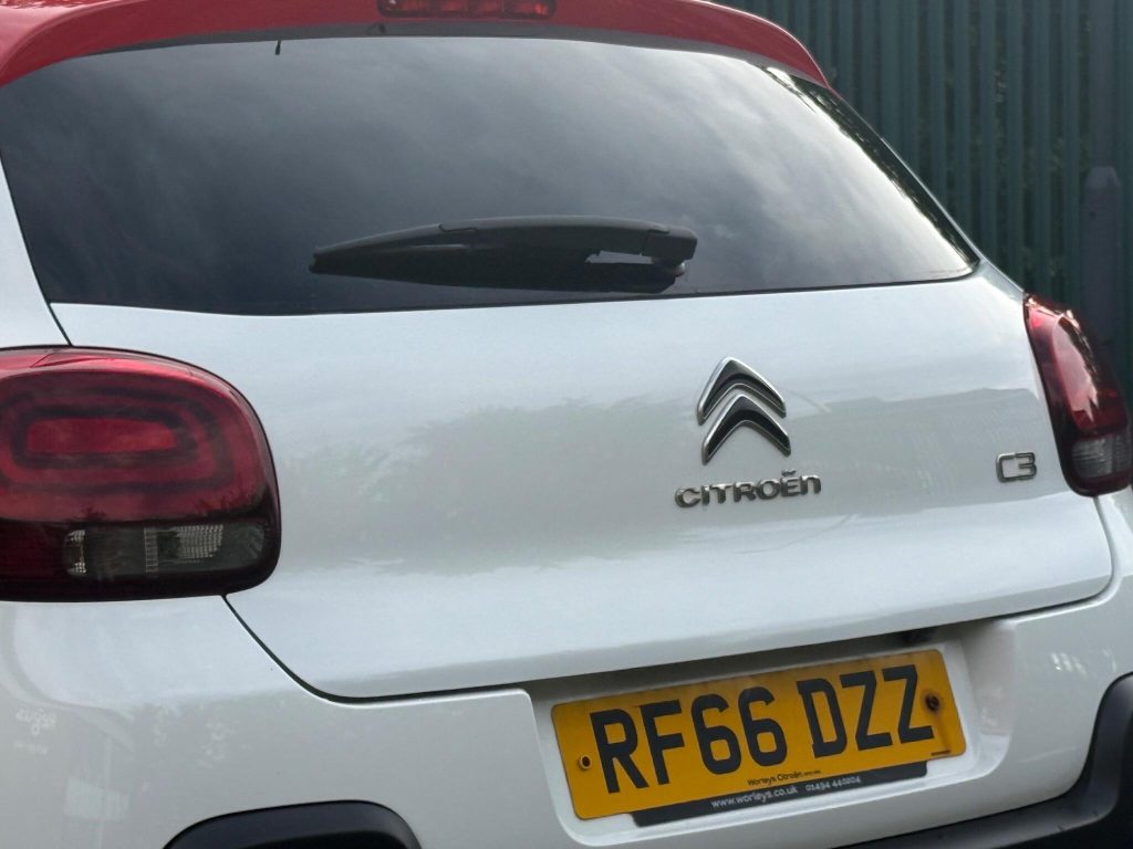 Citroen C3 1.2 PureTech Flair Euro 6 (s/s) 5dr — photo 25 of 56