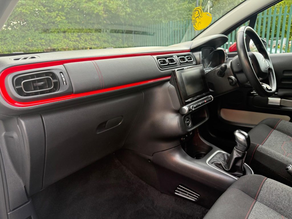 Citroen C3 1.2 PureTech Flair Euro 6 (s/s) 5dr — photo 33 of 56