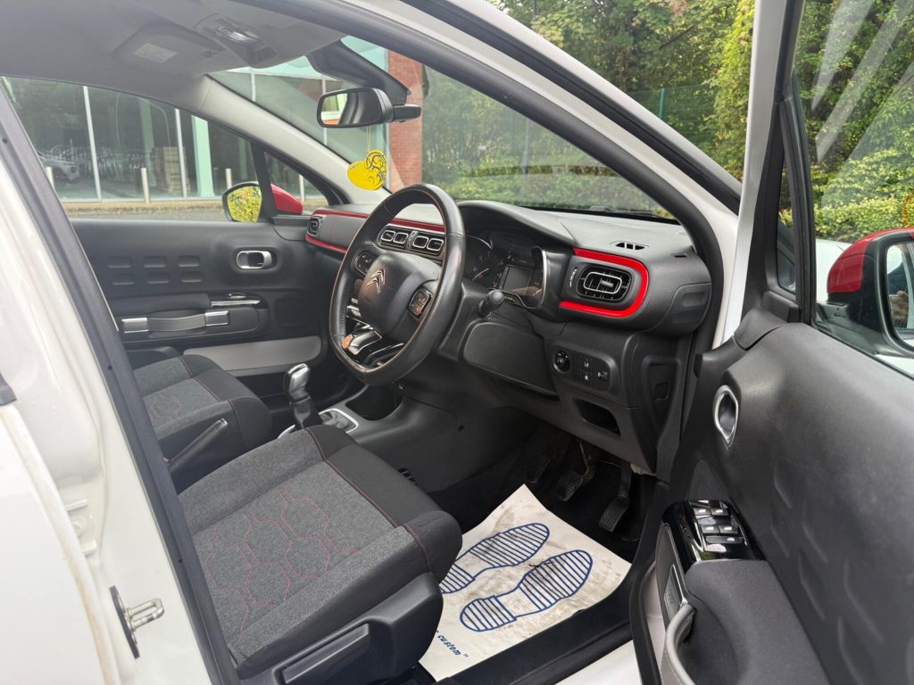Citroen C3 1.2 PureTech Flair Euro 6 (s/s) 5dr — photo 37 of 56