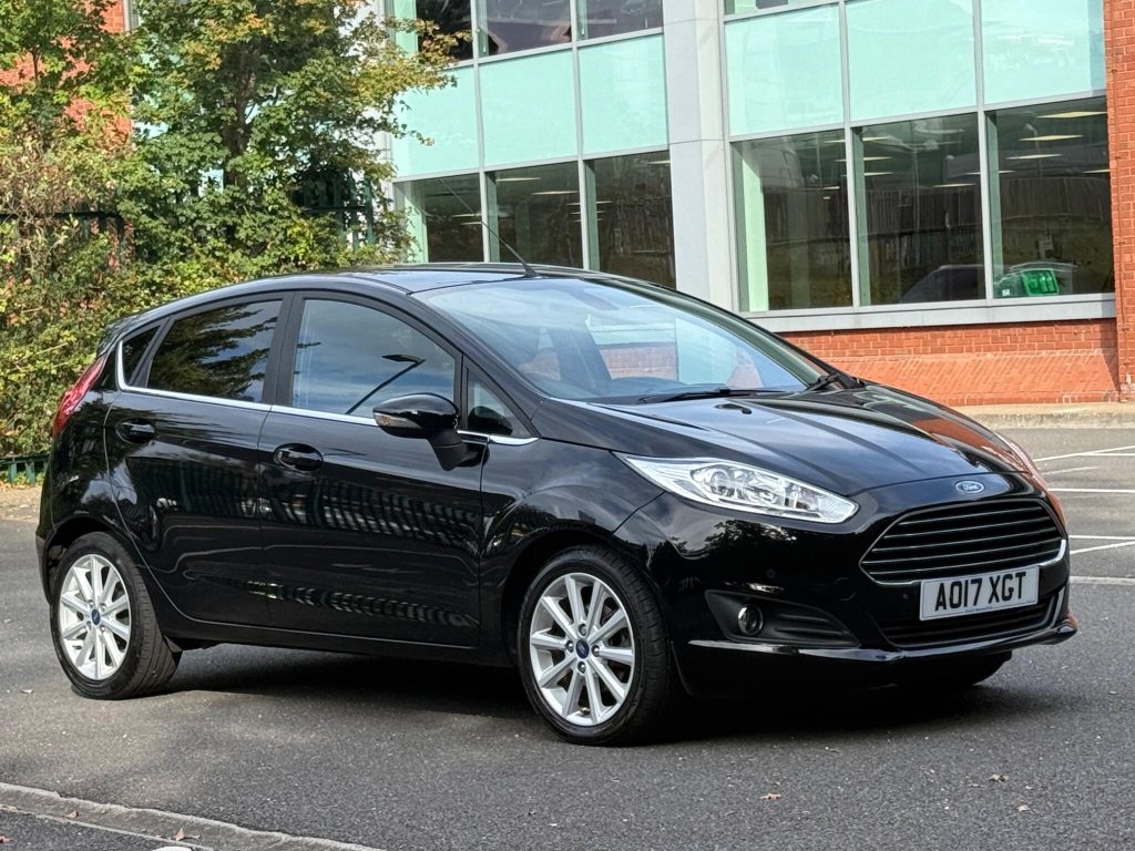 Ford Fiesta 1.0T EcoBoost Titanium Euro 6 (s/s) 5dr — photo 6 of 49